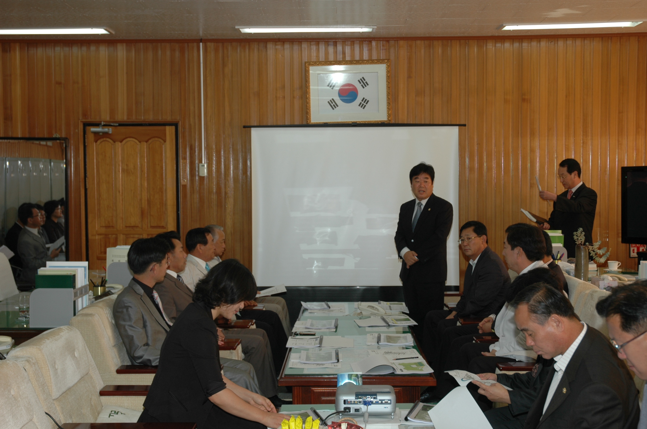 9월중 의원출무일 운영