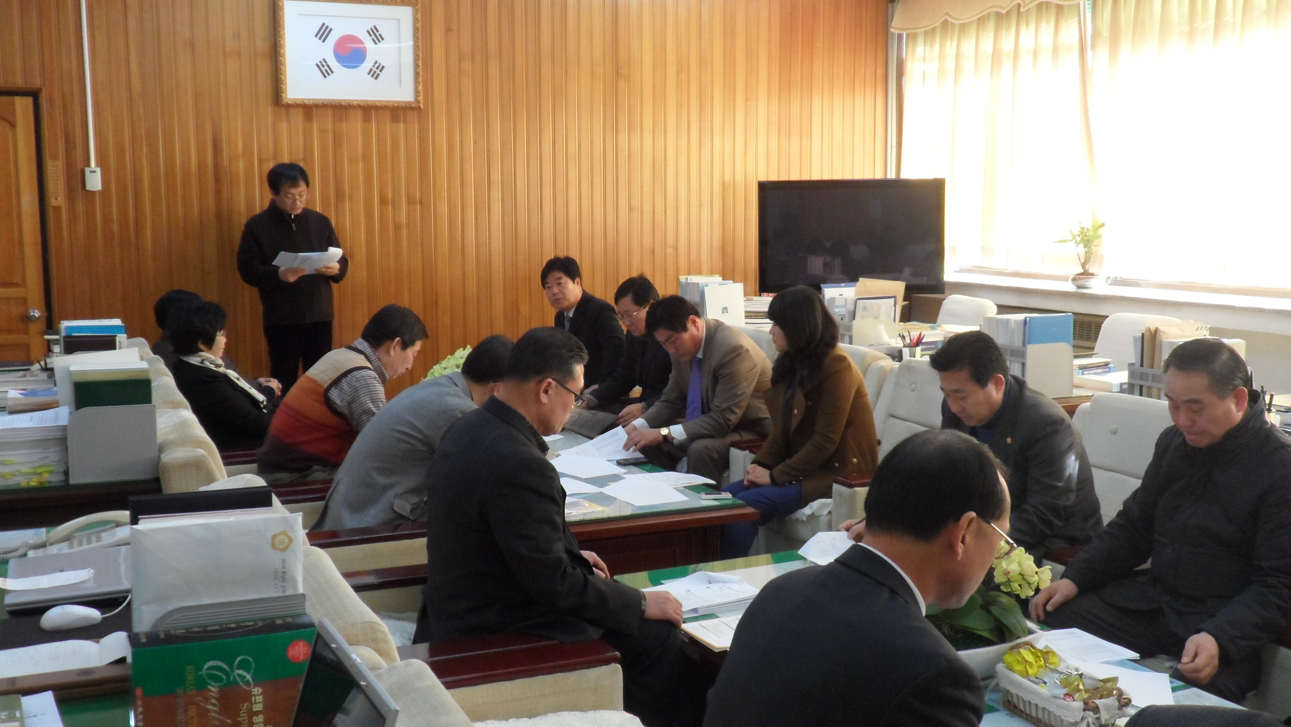 2011. 1월중 의원출무일 운영