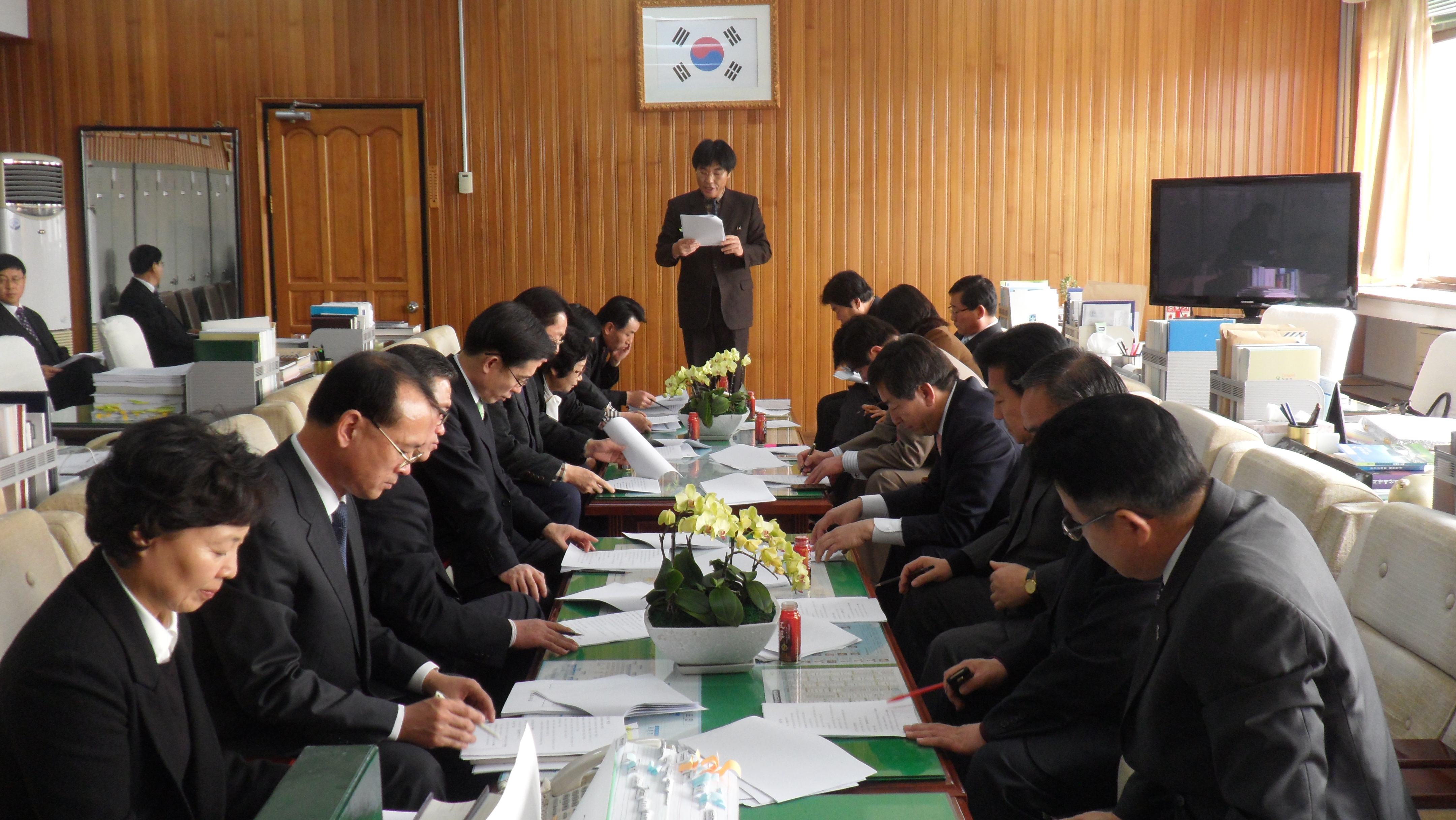 2월중 의원출무일 운영