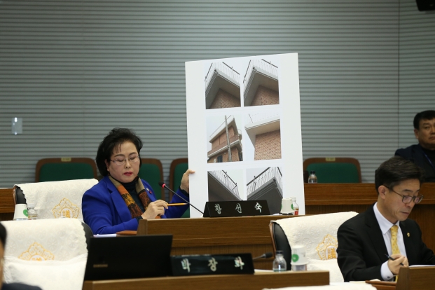행정사무감사 본회의장(4일차)_3