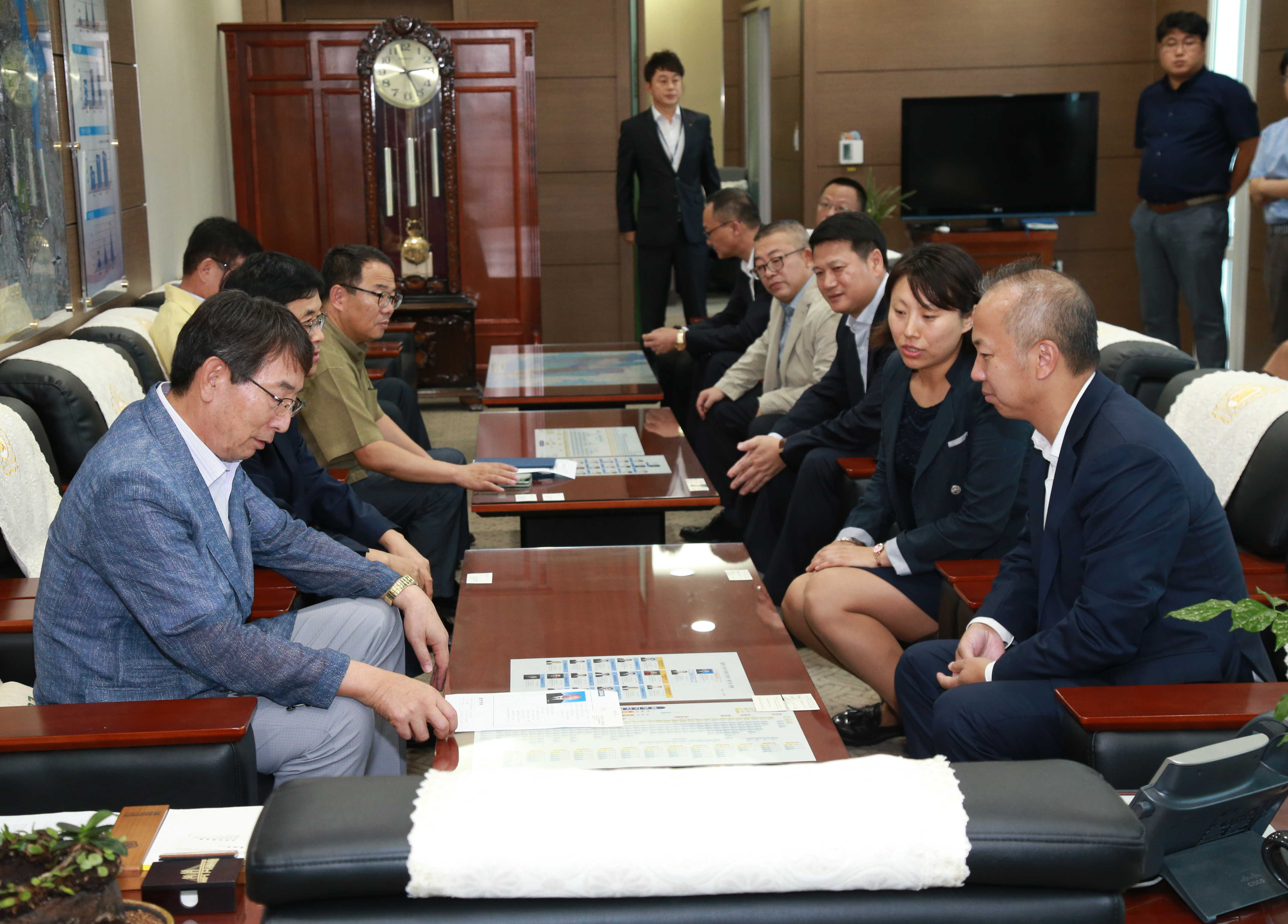 중국 옥환시장 일행 시의회 방문 