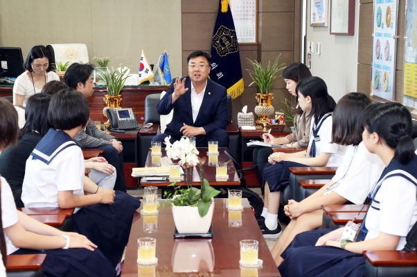 일본 다이센시 청소년 홈스테이 교류 방문단 의회 견학 방문_0