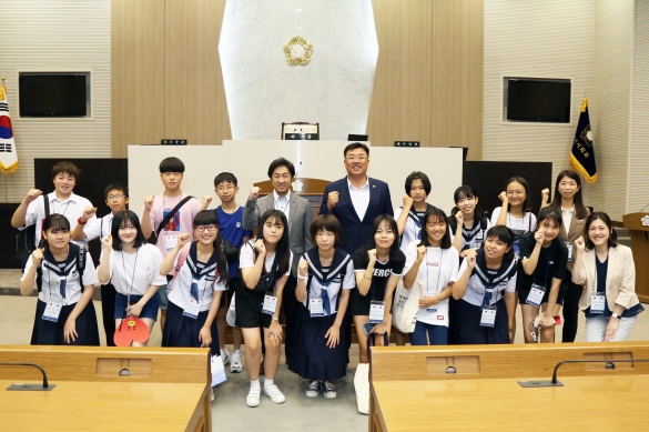 일본 다이센시 청소년 홈스테이 교류 방문단 의회 견학 방문_1