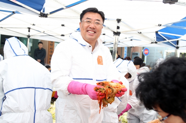적십자협의회 사랑의 김장담그기 행사_0