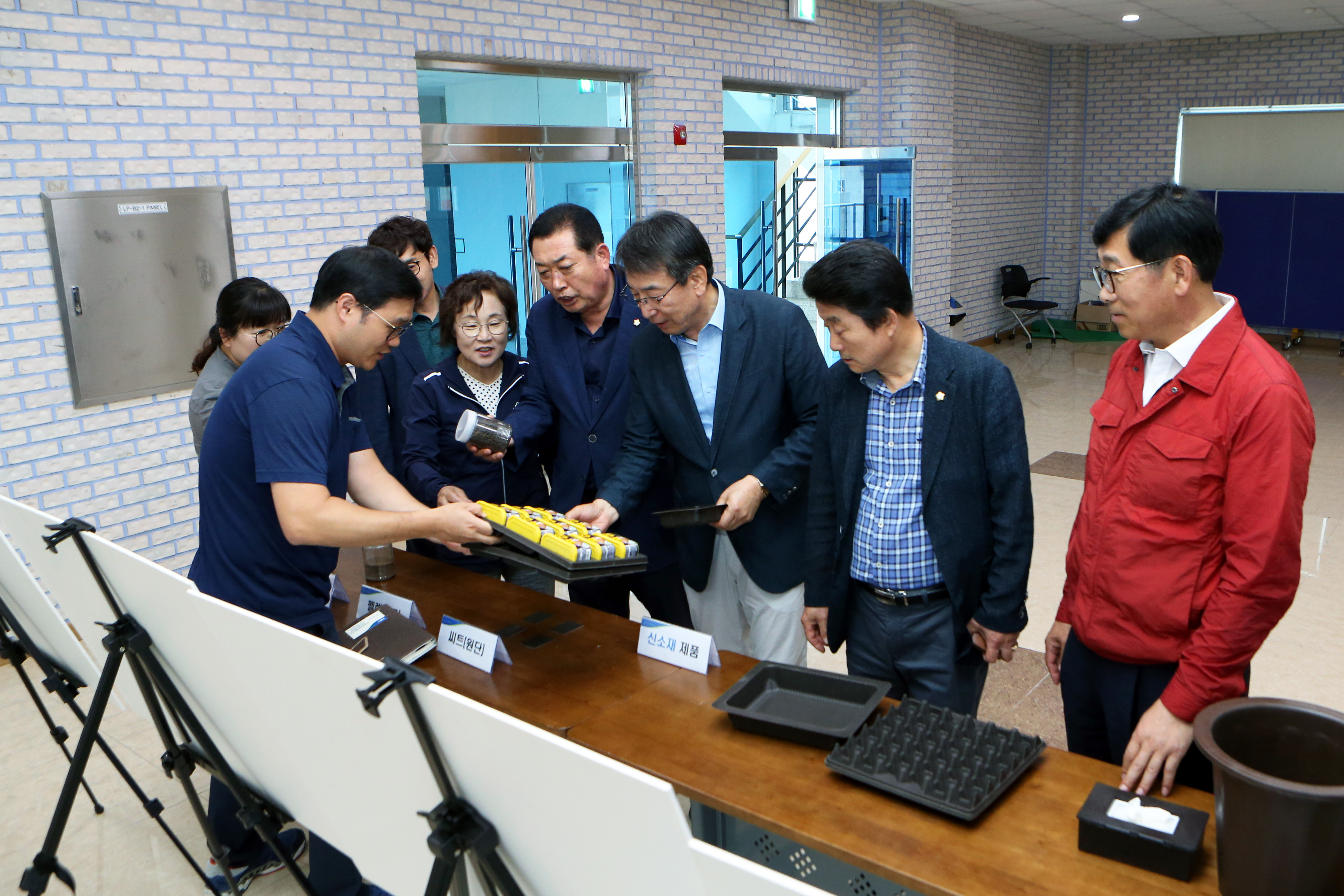 당진시의회, 육성우 목장·자연세계 현장견학