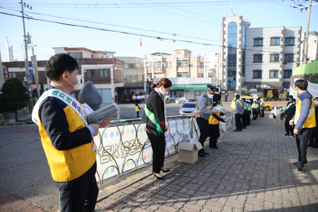 당진녹색어머니연합회 교통안전 캠페인(당진초)_3