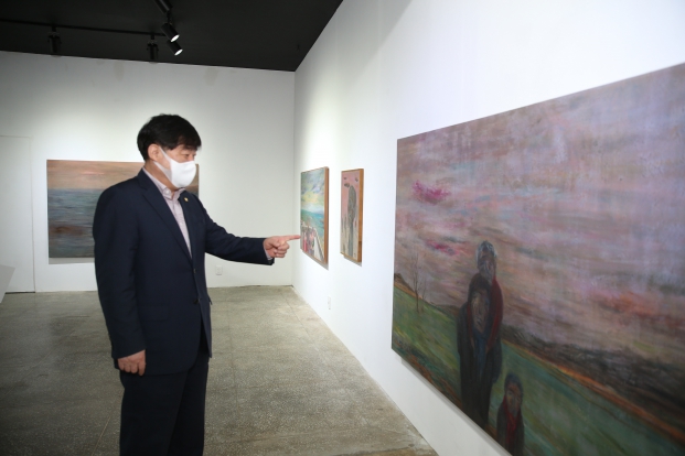 최인호 작가, '휘파람' 전_3