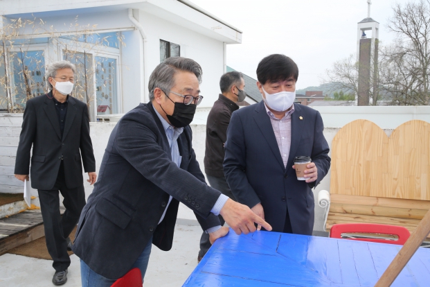 최인호 작가, '휘파람' 전_10