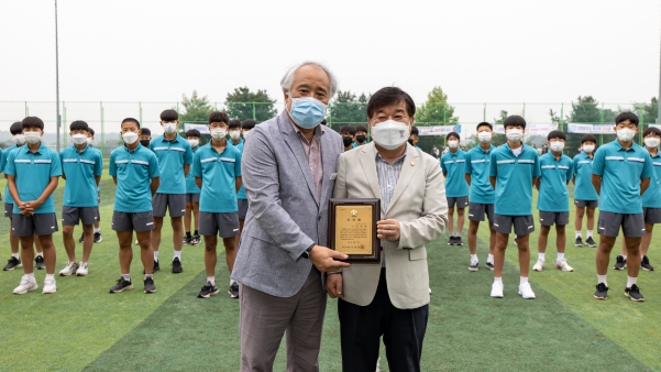 최창용의장님 신평중학교 축구부 격려_2