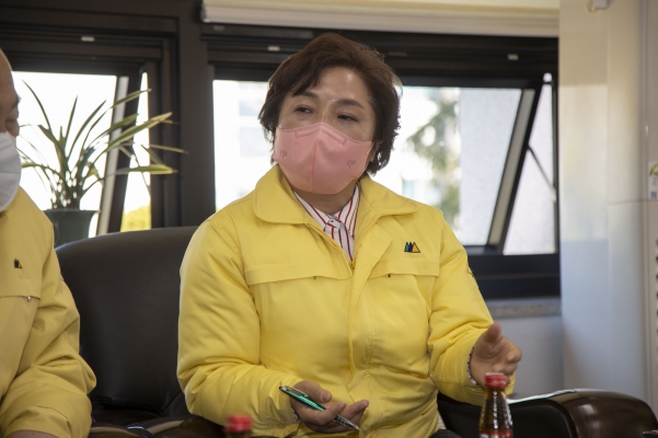 당진시의회, 동해시 산불 피해지역 위문_6
