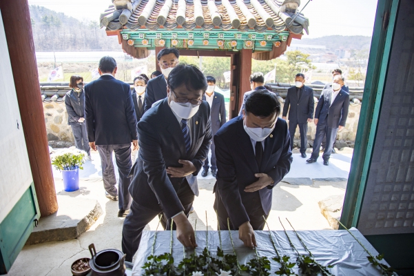 대호지. 천의장터 4.4 독립만세운동 기념행사 참배_4