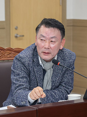 김선호 부위원장